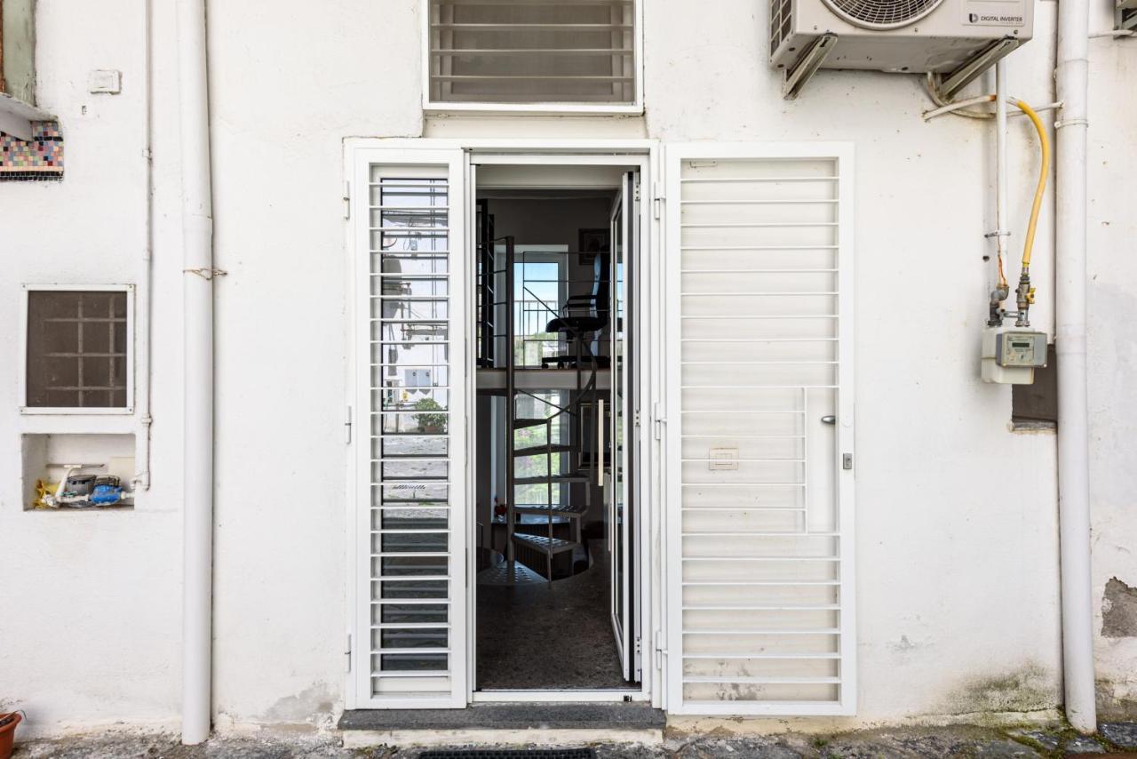 Apartment Calata San Francesco 29 Naples