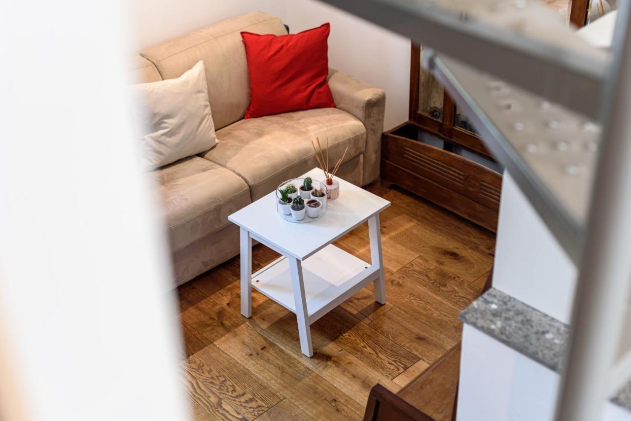 Apartment Calata San Francesco 29 Naples